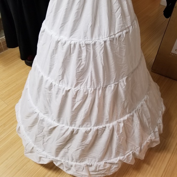 White crinoline underskirt - one size!! - Picture 1 of 5